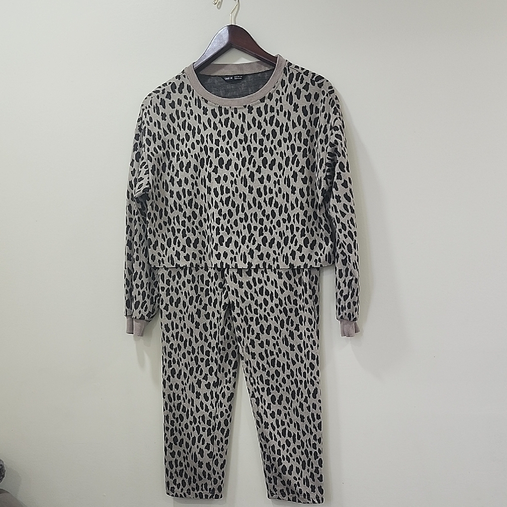 SHEIN Black and Cream Pajama Set with Ribbed Trim